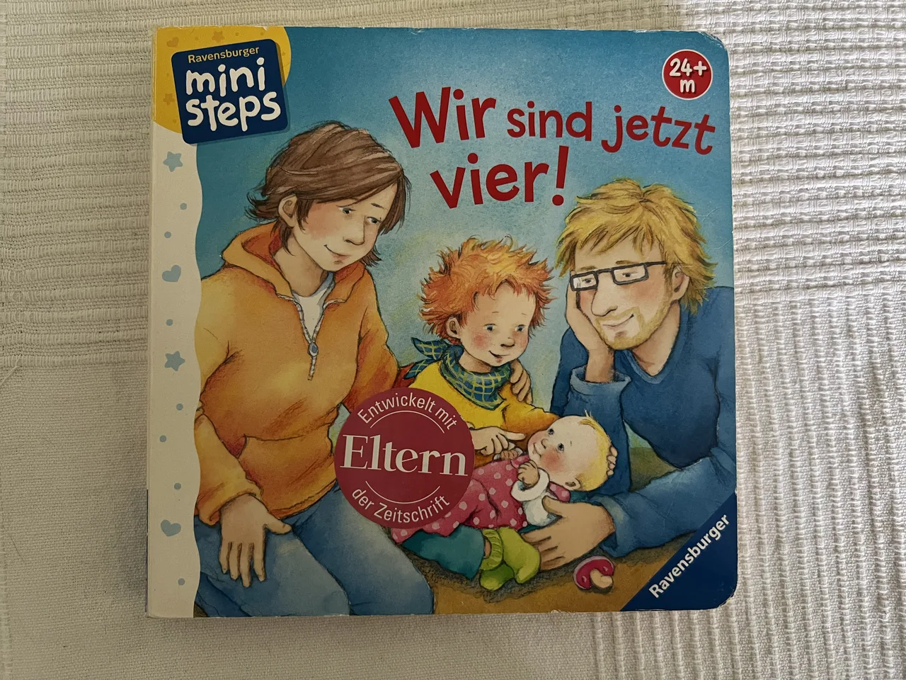 Wir sind jetzt vier! – ministeps Familienbuch – Bild 1