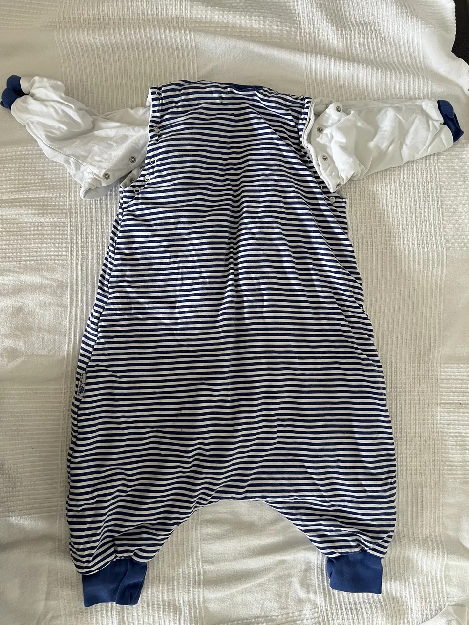 Schlummersack 2,5 TOG – 90 cm – Piratenmotiv – mit Füßen – Bild 2