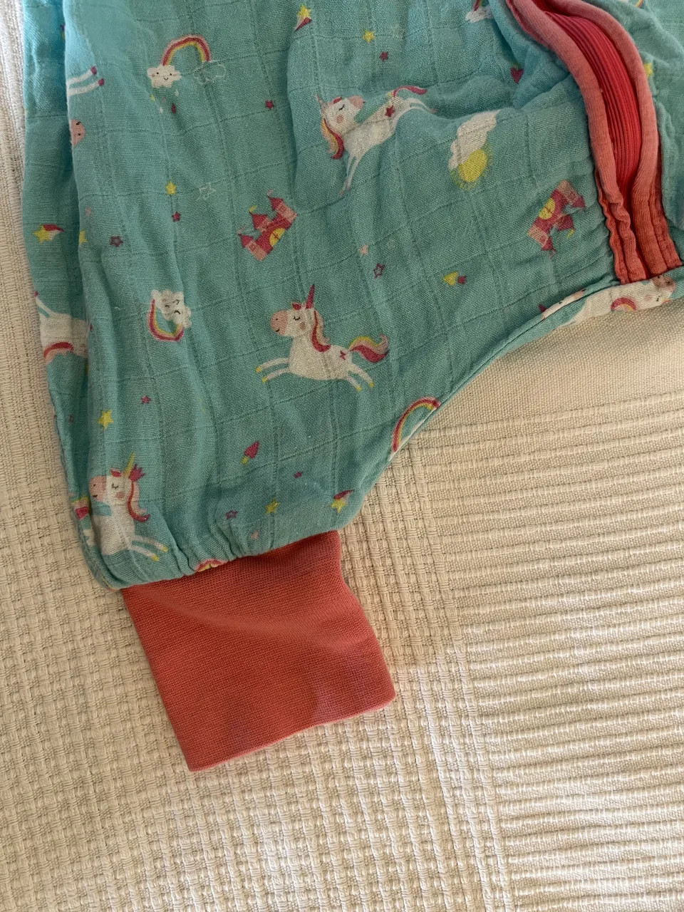 Schlummersack 0,2 TOG – 90 cm – Einhörner – mit Füßen – Bild 3