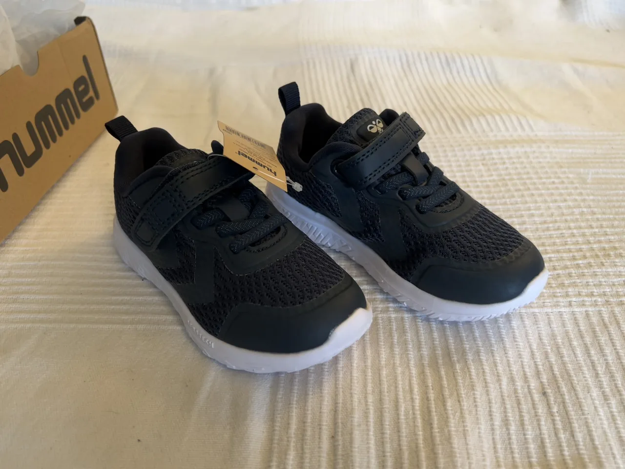 Hummel Turnschuhe Gr. 25 – dunkelblau – neu & originalverpackt – Bild 1