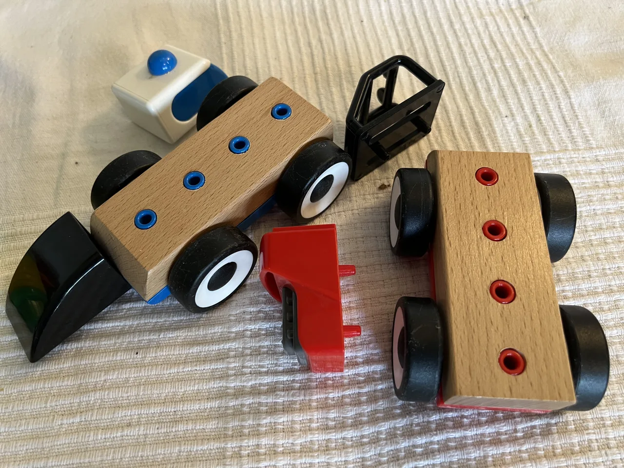 Holzauto-Set – 2 Fahrzeuge – Bild 2