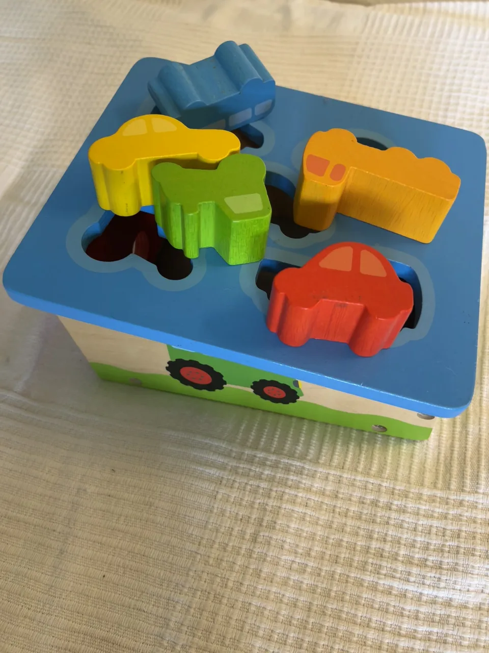 Holz-Steckbox mit Fahrzeugen (Montessori) – Bild 1